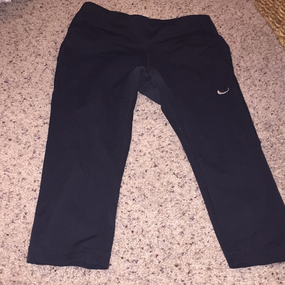 Nike cropped leggings